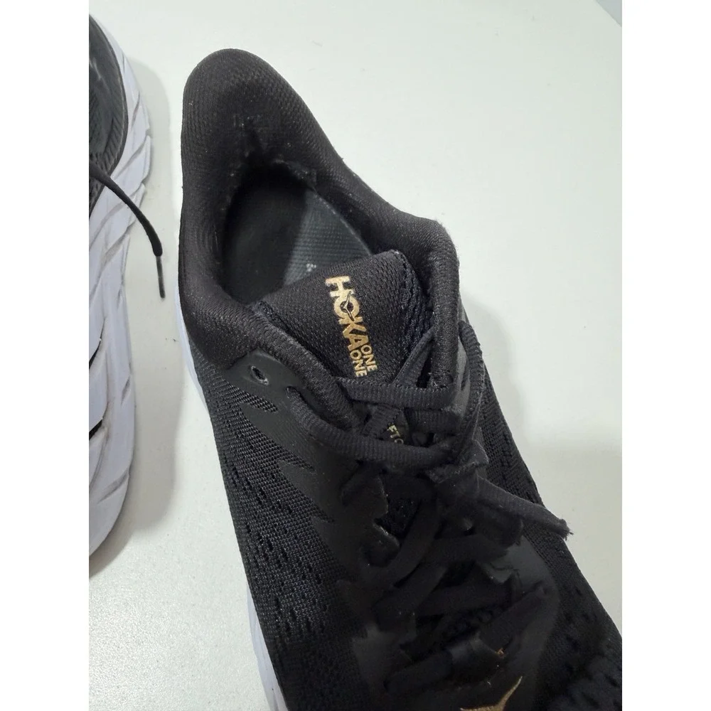 Hoka One One Clifton 7 Shoes Womens Size‎ 8 Black Gold Running Sneaker